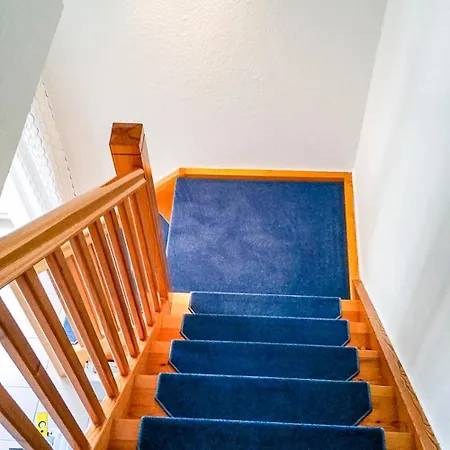 Am Wiesengrund Haushaelfte 14 *