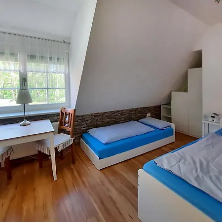 Am Wiesengrund Haushaelfte 14 * Prerow