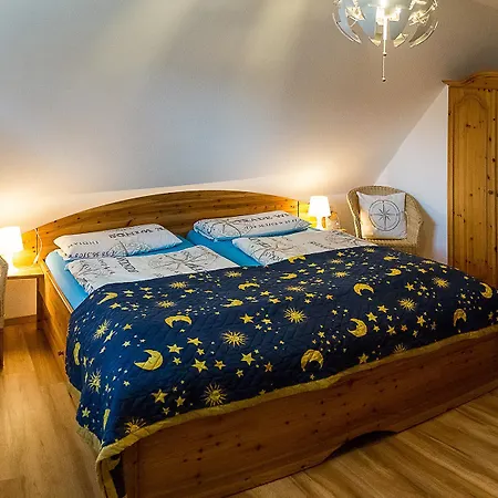 Am Wiesengrund Haushaelfte 14 Feriehus